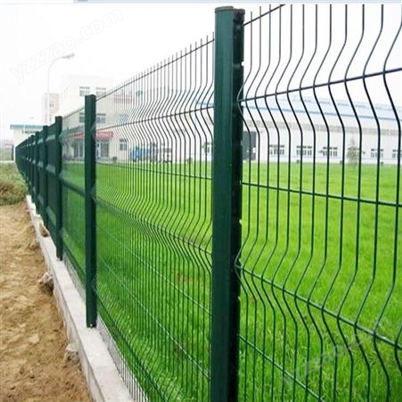 中创智领定制嘉峪关边框护栏网 桃形立柱隔离网 低碳钢丝防护栏