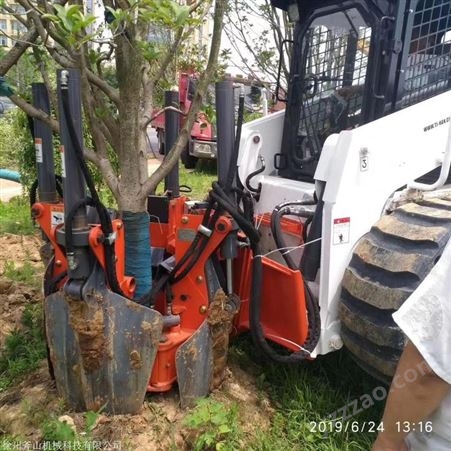 挖树机移树机价格 滑移装载机配移树机价格