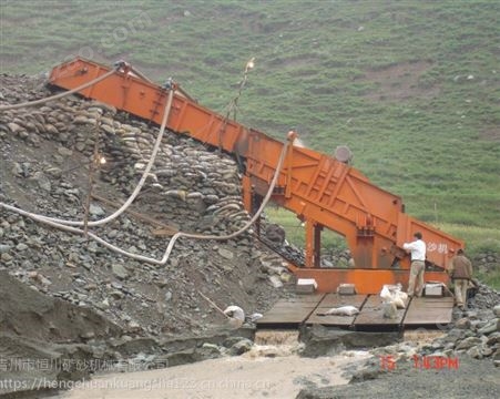 朝鲜震动溜槽式选金设备 外蒙旱地重选沙金提取hc